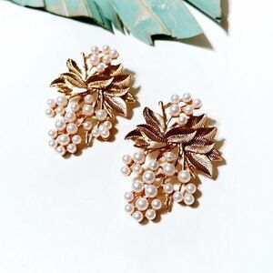 Flower pearl stud earrings S134